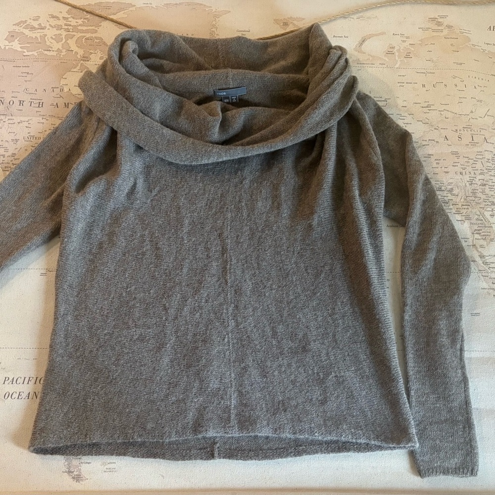Vince. Off Shoulder Wool Sweater Beige Size Medium